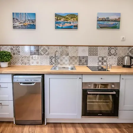 Levkosh At Lefkada's Heart